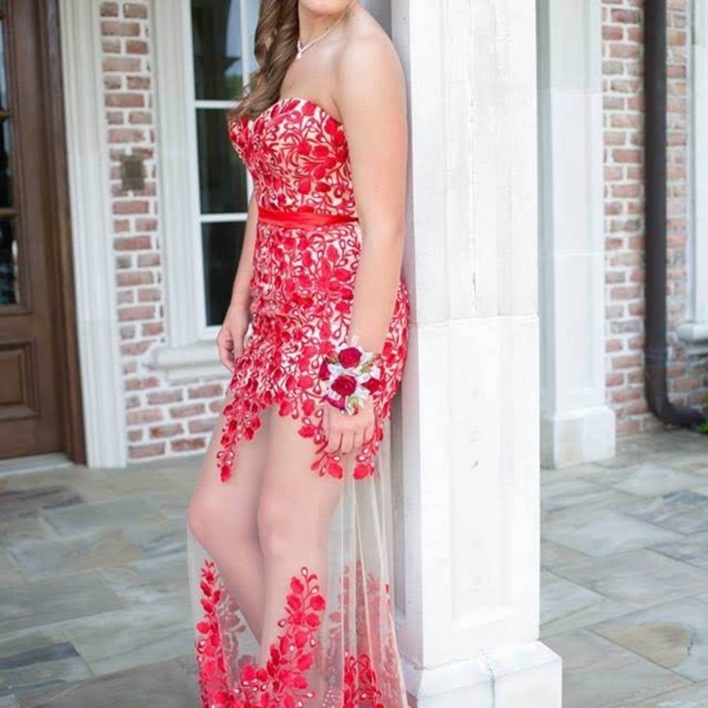 Sherri Hill sz 8 Long Red Prom Dress! Worn once to prom.